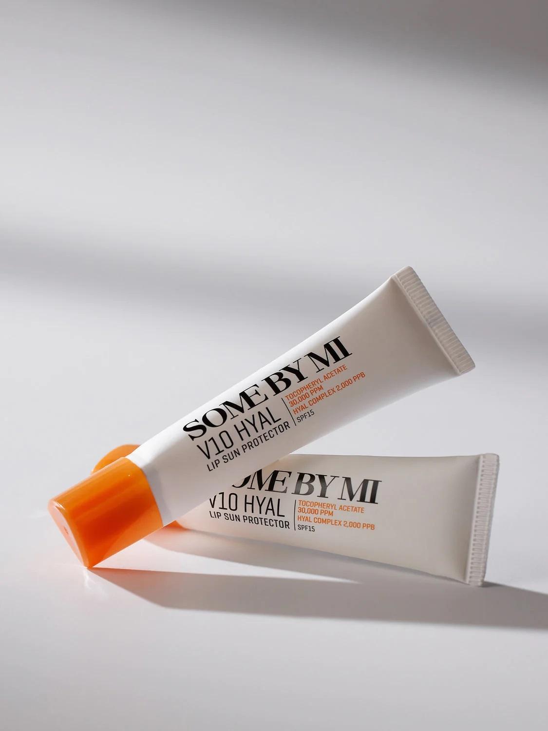 Слънцезащитен балсам за устни SOME BY MI V10 HYAL SPF15Корейска Козметика | LovelyMe