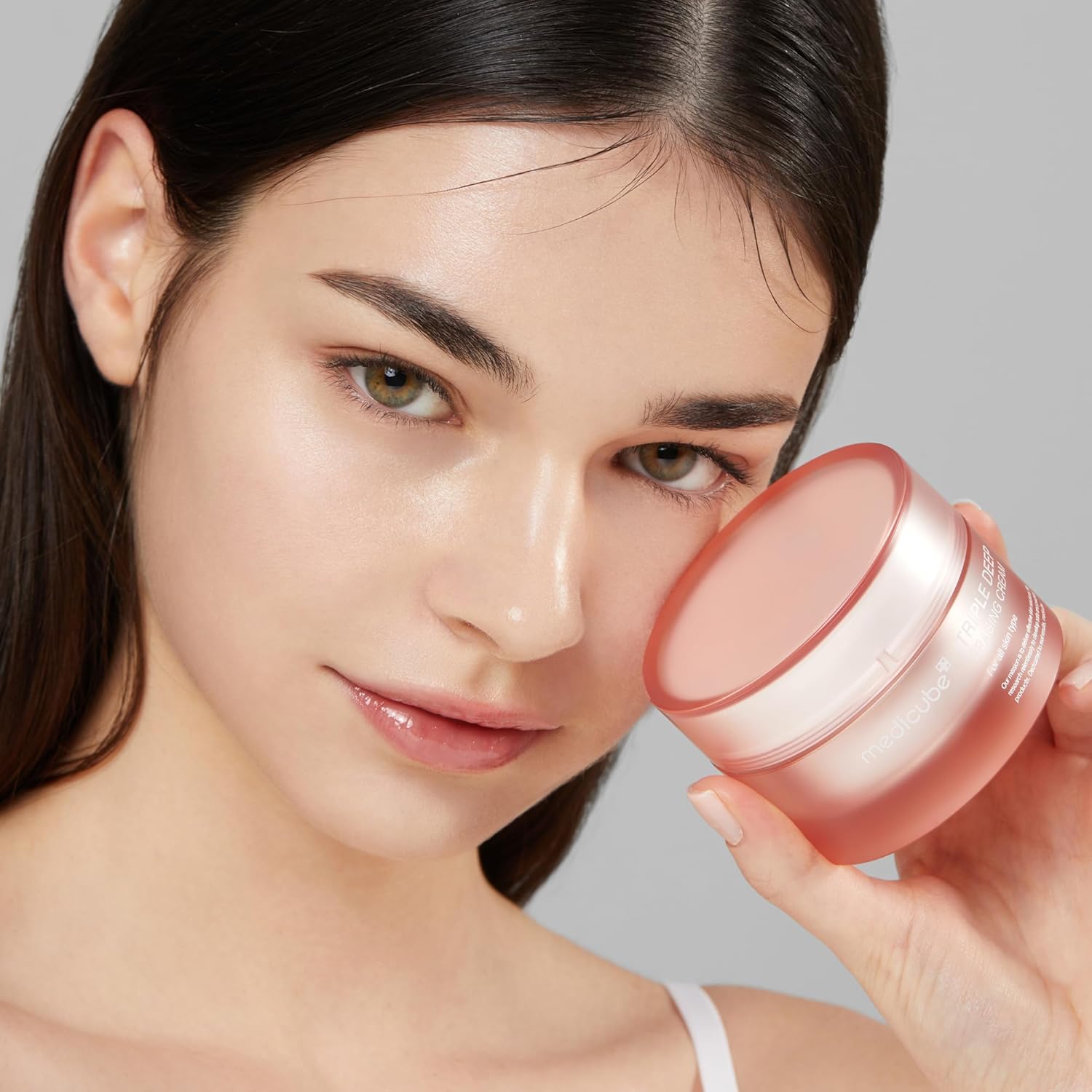 Medicube Triple Collagen Cream 4.0 – Хидратиращ крем с троен колаген и ниацинамид (50 мл)Корейска Козметика | LovelyMe