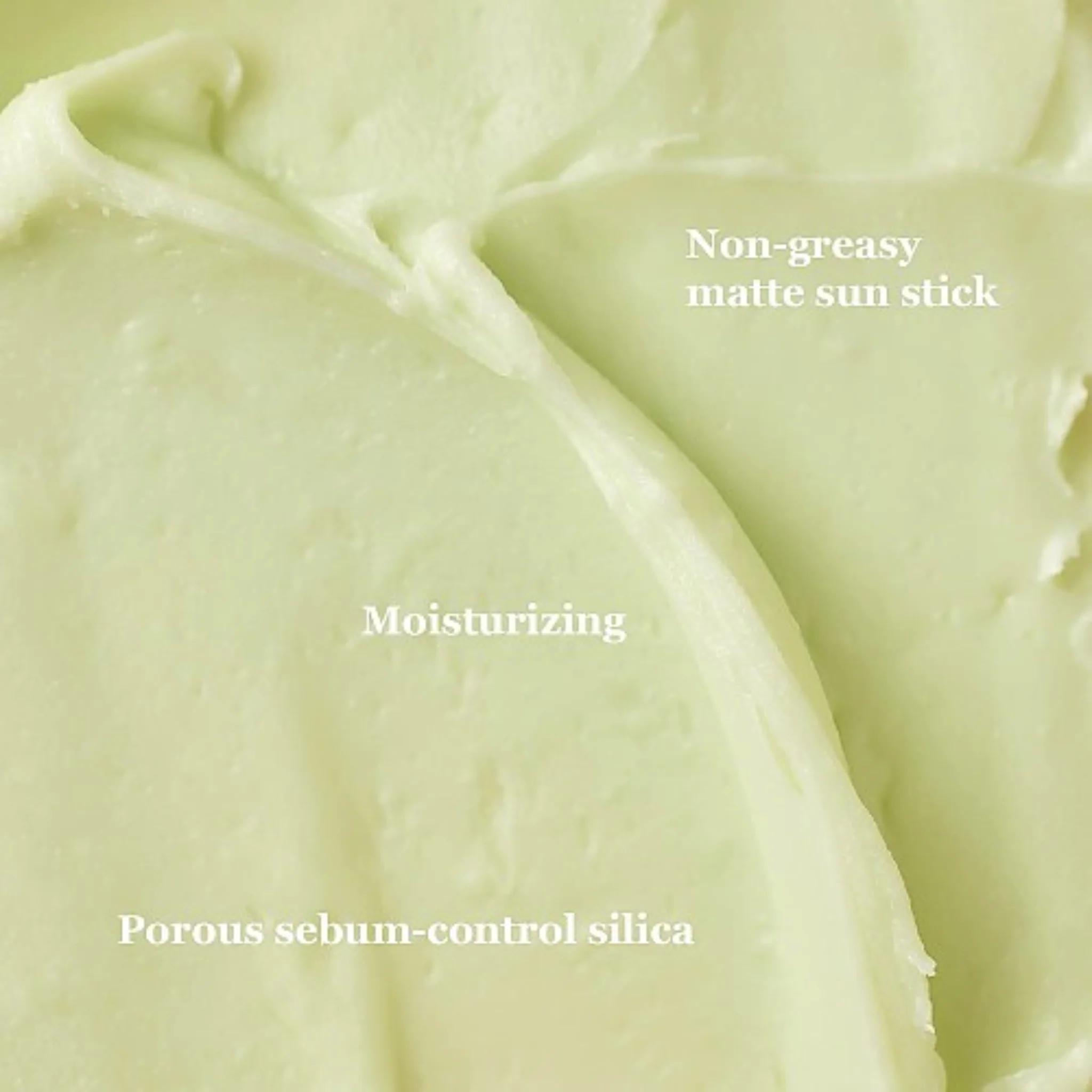 Слънцезащитен стик BEAUTY OF JOSEON Matte Sun Stick Mugwort+Camelia SPF 50+ PA++++, 18 gКорейска Козметика | LovelyMe