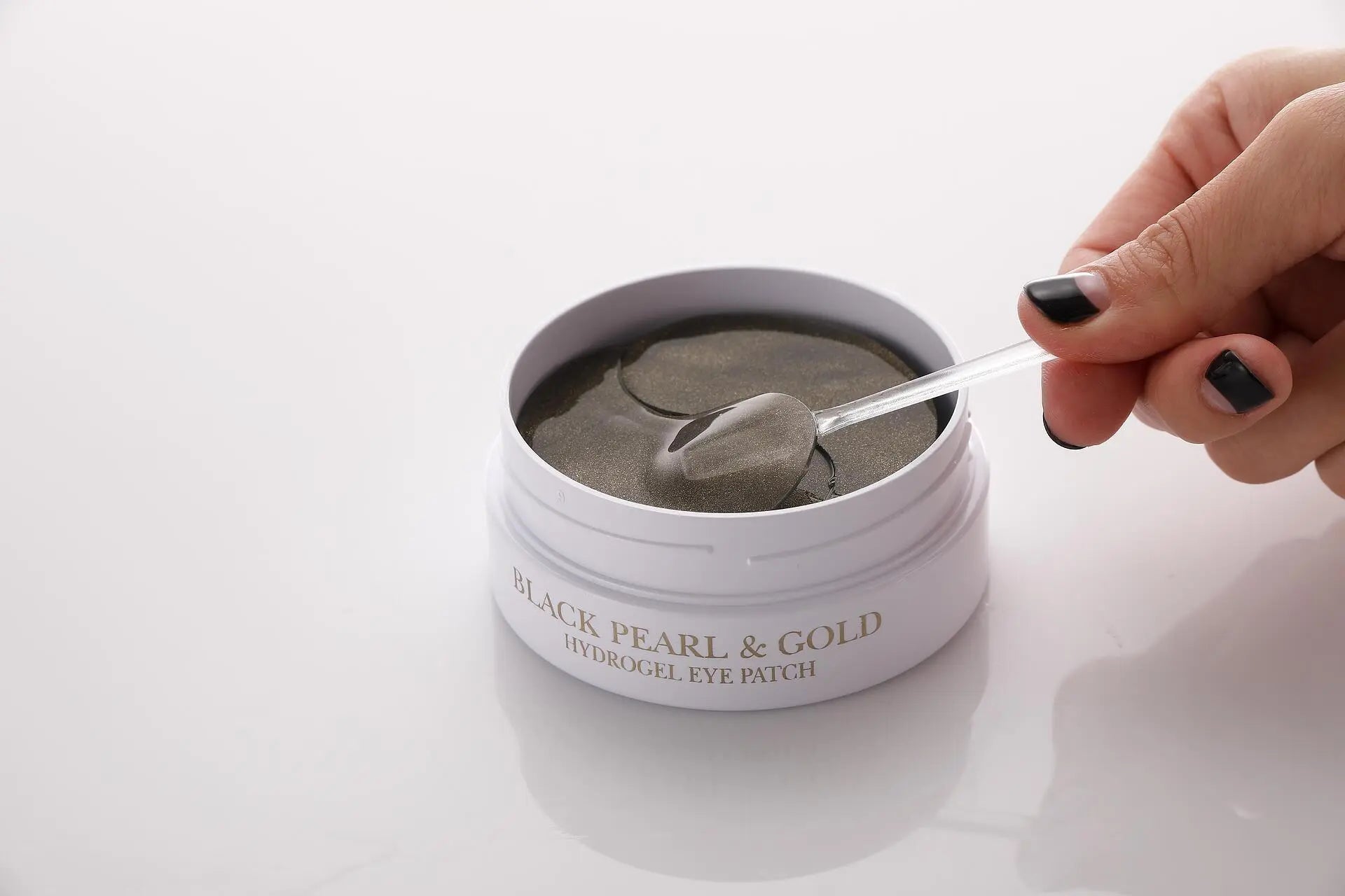 Petitfee - хидрогелни пачове за очи с черни перли и златни частици (60 бр.)Корейска Козметика | LovelyMe